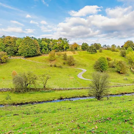 2 Bed In Grassington 93941 Hebden